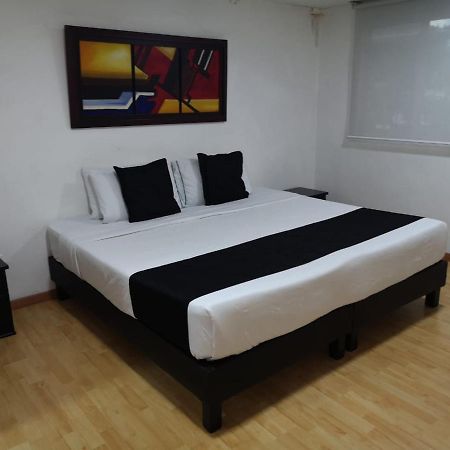 בוגוטה Hotel Santiago Plaza מראה חיצוני תמונה