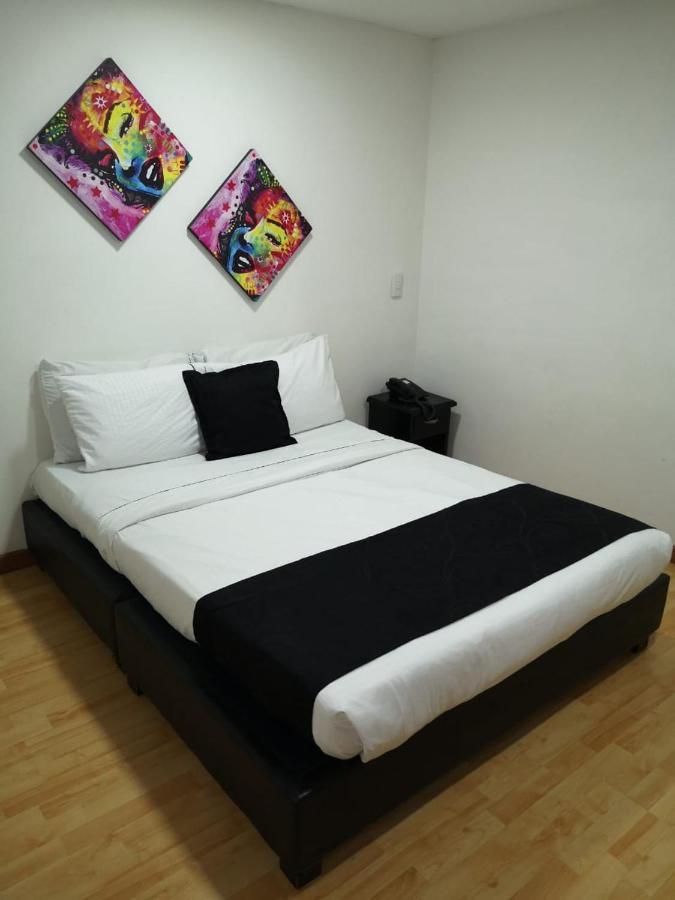 בוגוטה Hotel Santiago Plaza מראה חיצוני תמונה