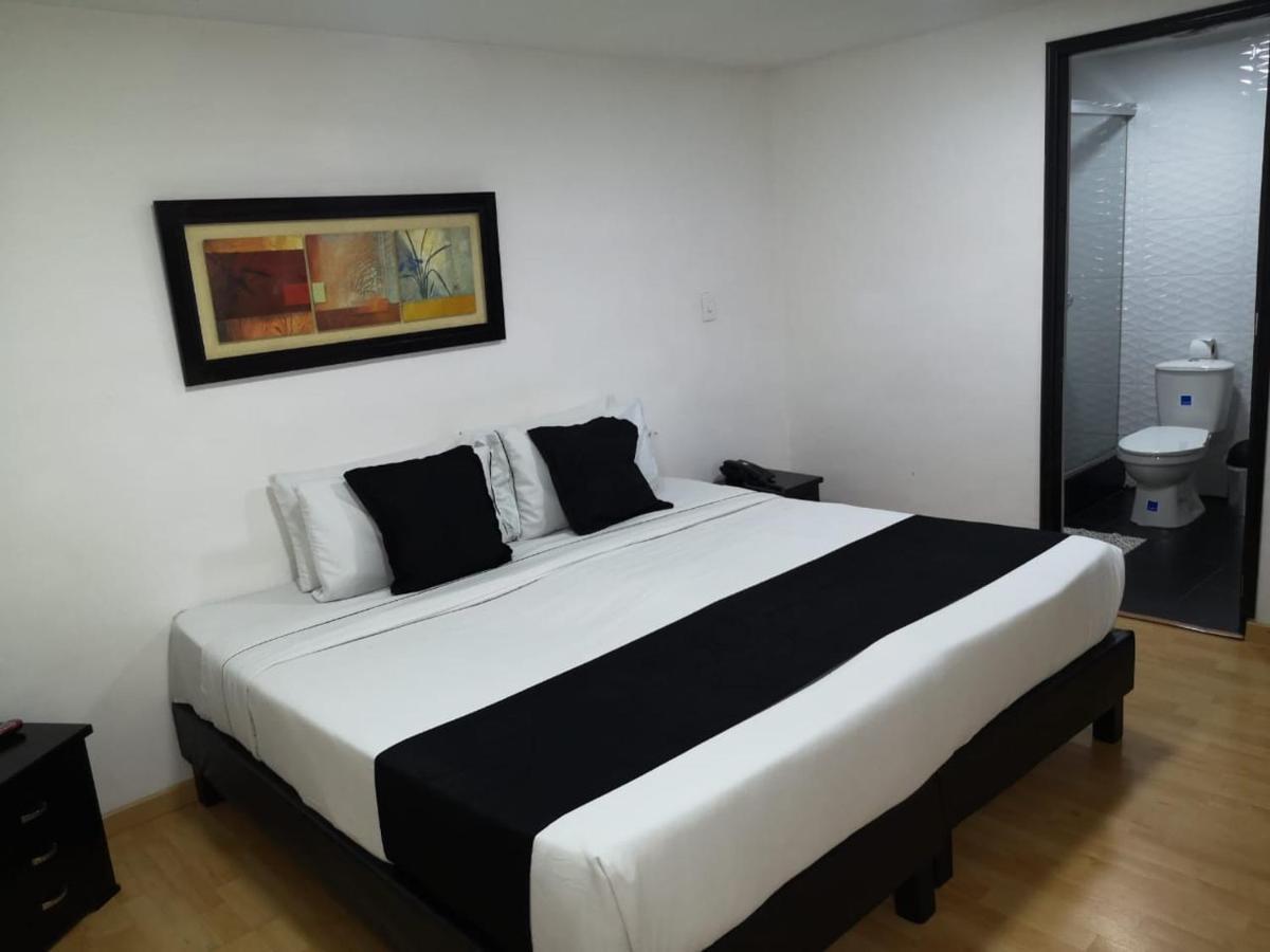 בוגוטה Hotel Santiago Plaza מראה חיצוני תמונה