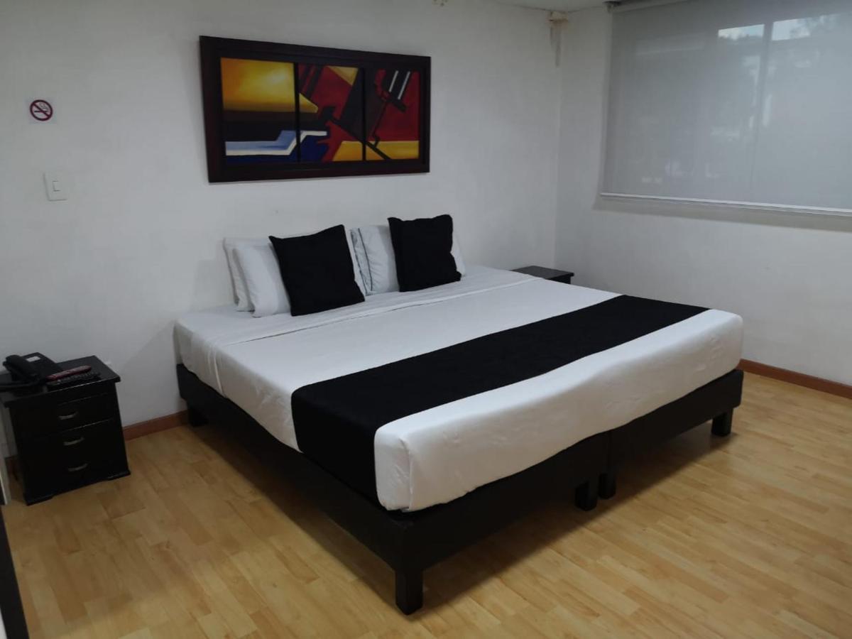 בוגוטה Hotel Santiago Plaza מראה חיצוני תמונה