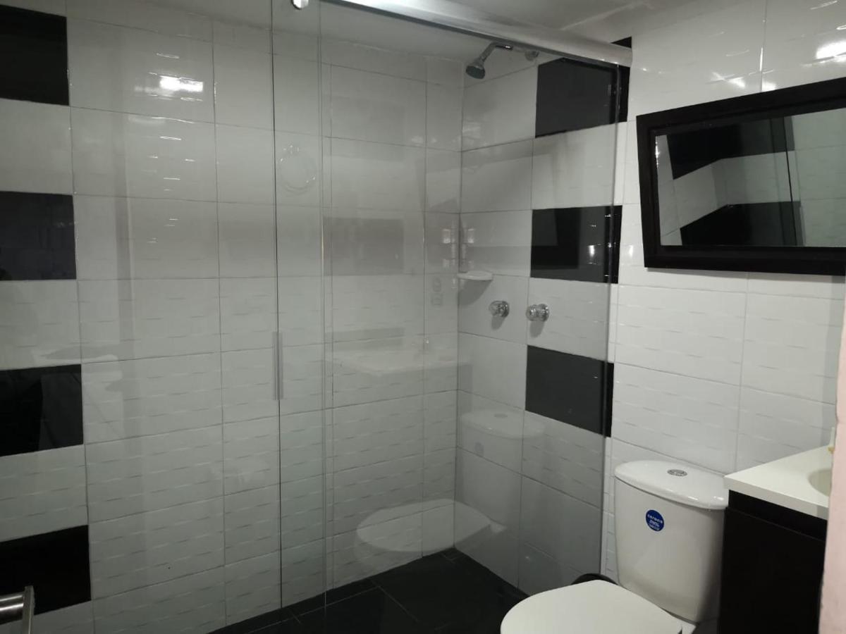 בוגוטה Hotel Santiago Plaza מראה חיצוני תמונה